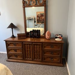 40+ Year Old Queen Size Bedroom Set