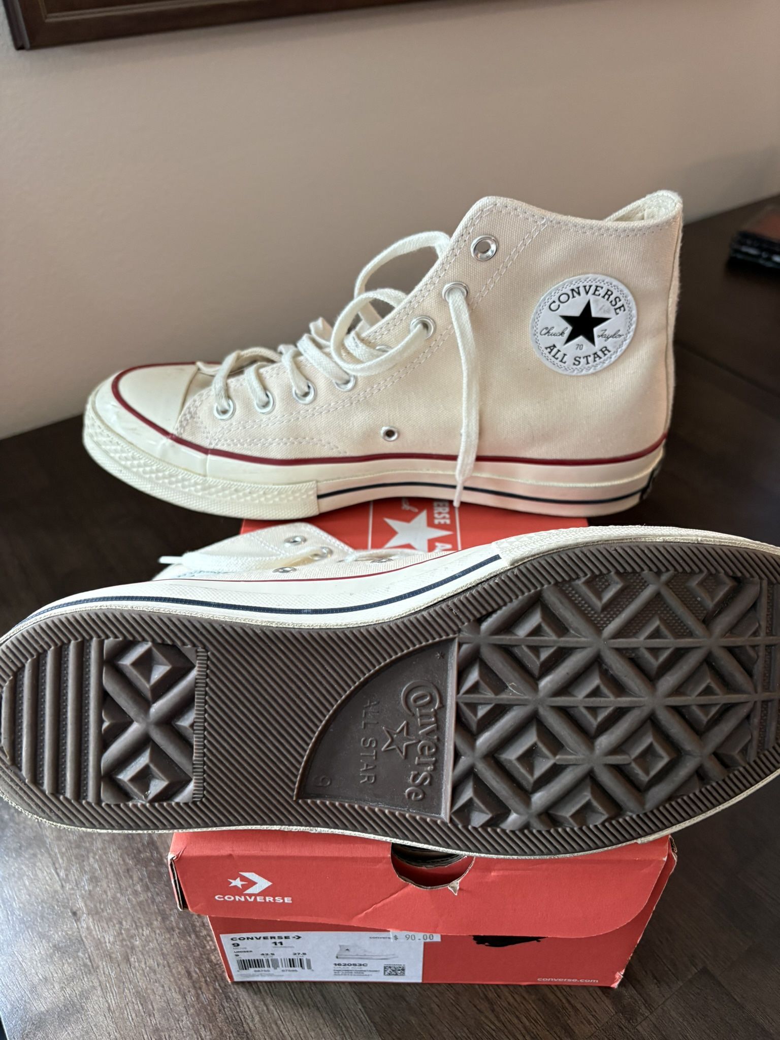 Barely Worn Converse Chuck Ts Size 9
