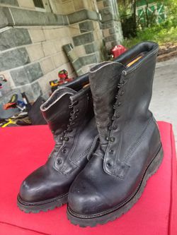WOMEN'S WORK BOOTS SIZE 5.5