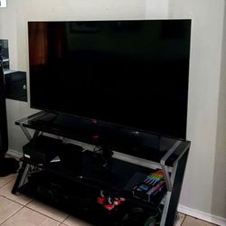 Hisense Roku 58in W/Stand