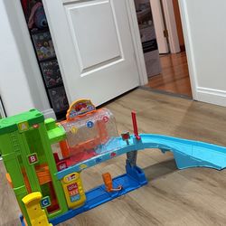 Little People Car Wash 