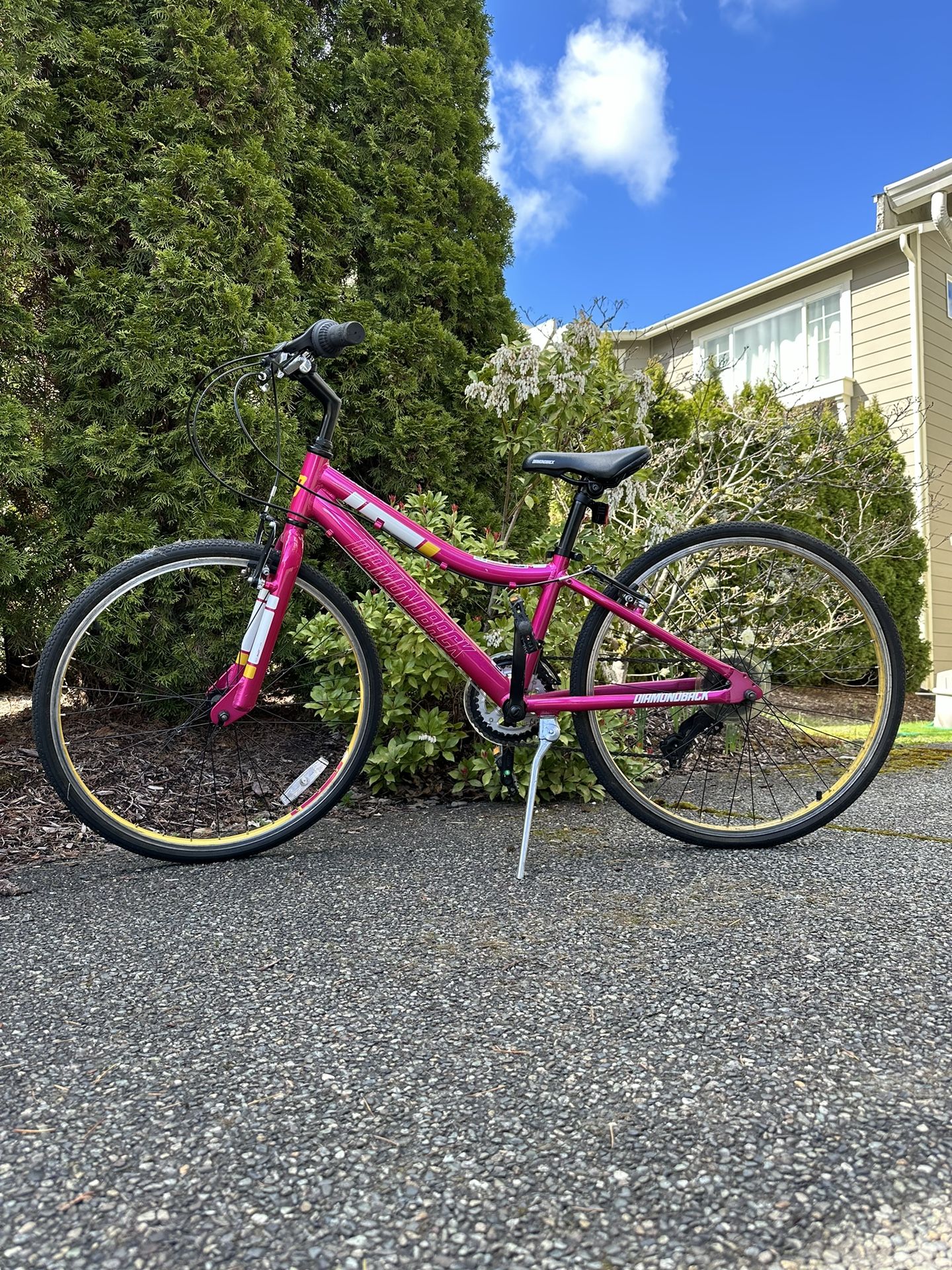 DIAMONDBACK Girls' Clarity 24 Junior Road Bike