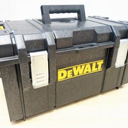 DeWalt TOUGHSYSTEM Waterproof Large Tool Box 