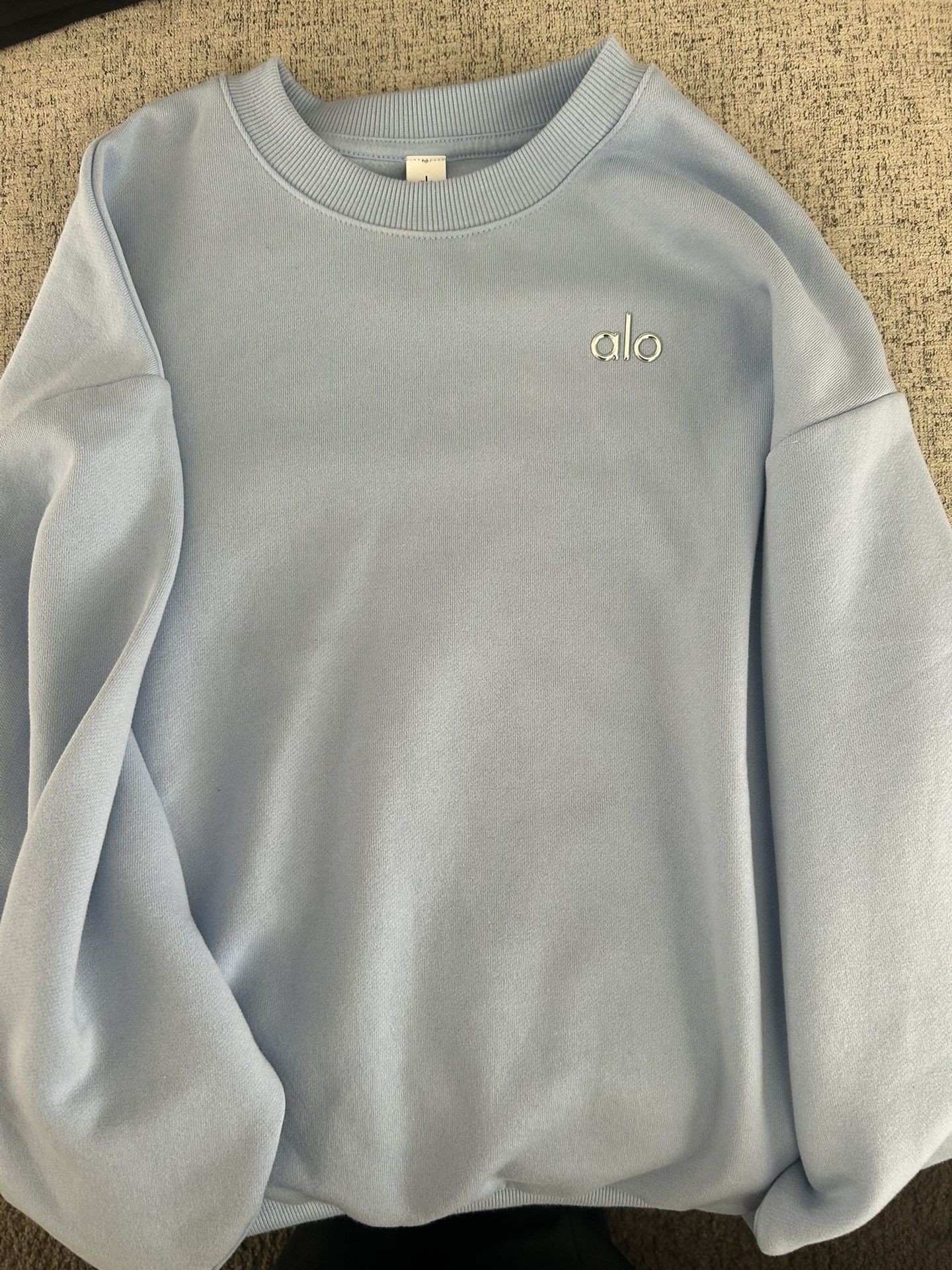 ALO Accolade Crew Neck Pullover