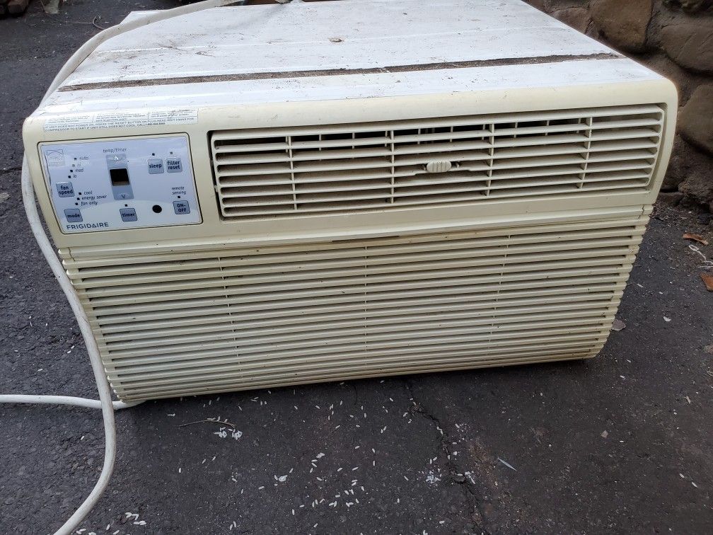 Frigidaire 12000btu 230v