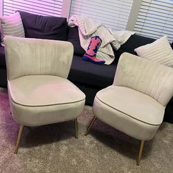 Accent chairs