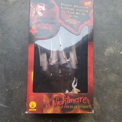 Freddy Kruger Metal Glove Official 