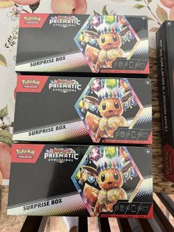 Prismatic Evolution Surprise Box 