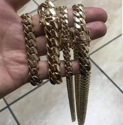 😎🔥🔥 Set miami 100% Color Real, Gold Plated 14K Does not loses color