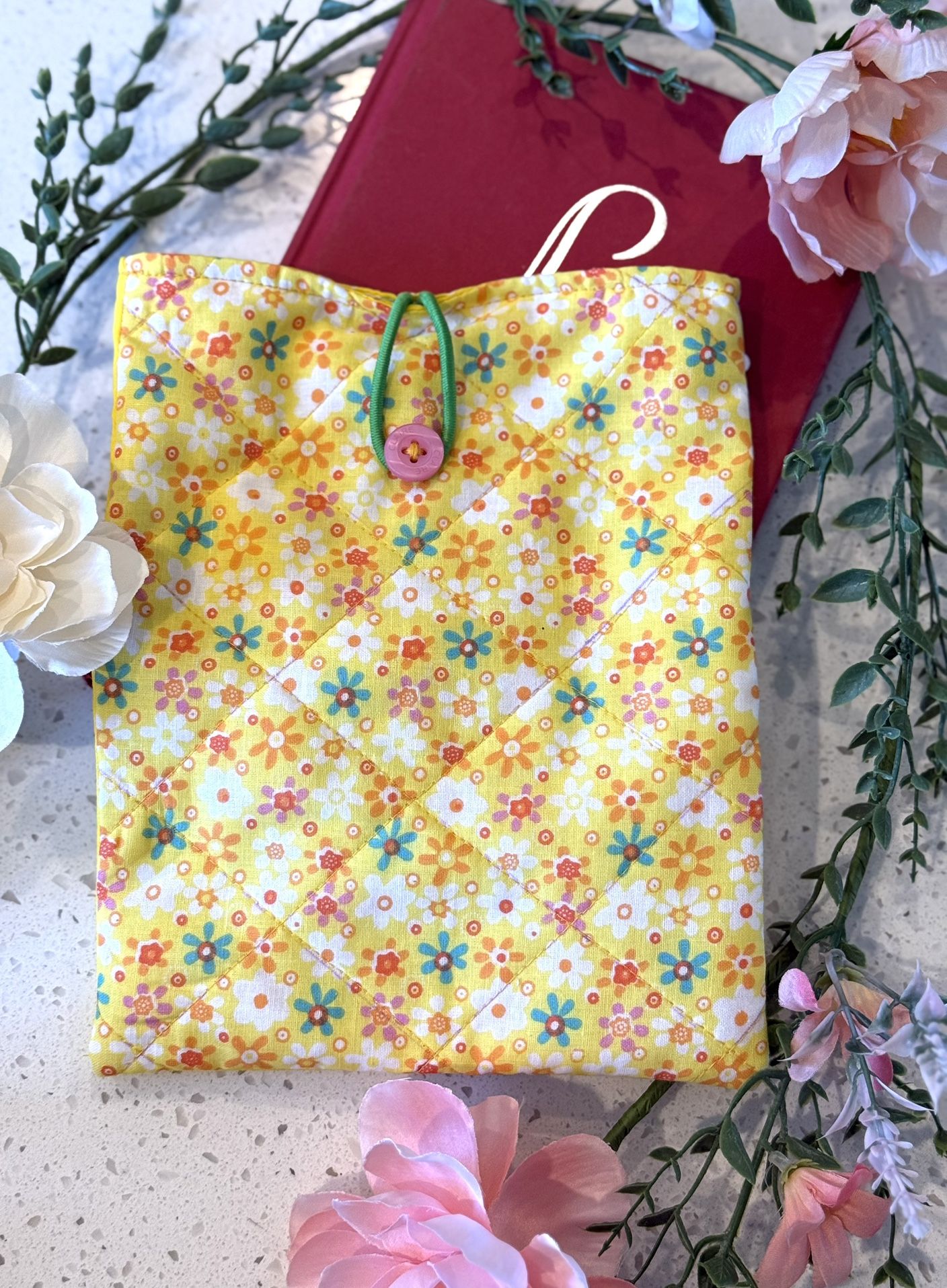 Book Kindle Sleeve Bag Cover 9X7in Floral Flowers Vintage Cottage Shabby Chic Fabric Padded Quilted NEW Handmade Lined Bags. Gift Gifts Presents