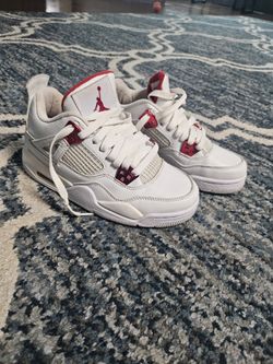 Jordan 4s