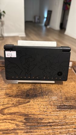 Nintendo DSi Pokemon Black Edition w/FREE Game of Your Choice
