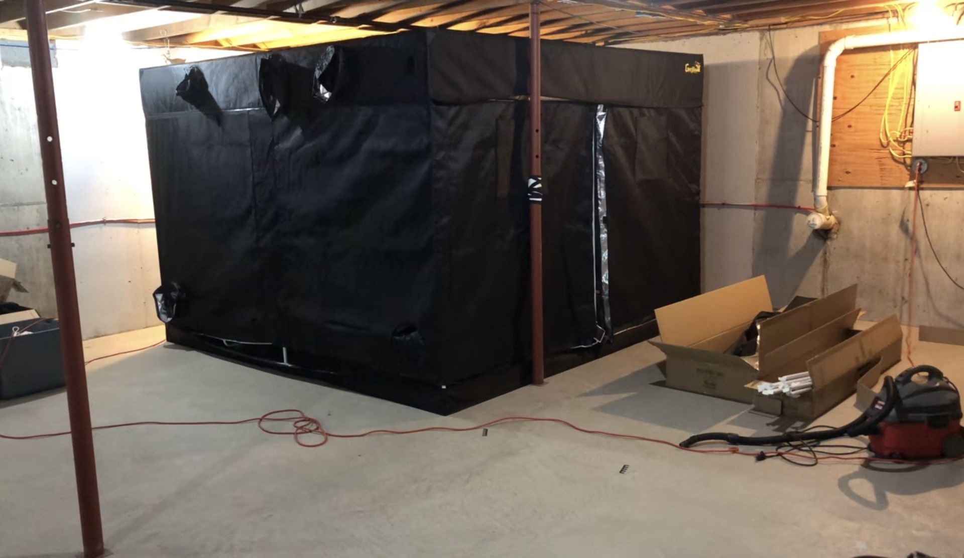 Gorilla Grow Tent
