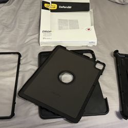 iPad Pro 12.9” Otter Box Case - New Condition 
