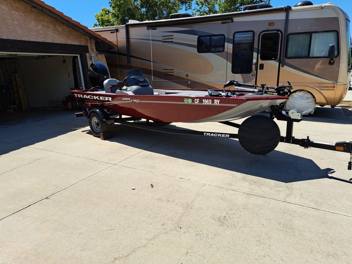 2017 Tracker Pro170