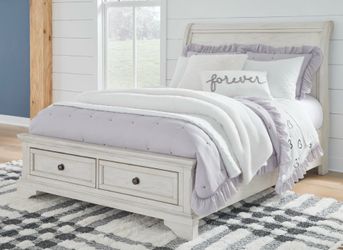 Full size bedroom set. Great quality almost new. $800.