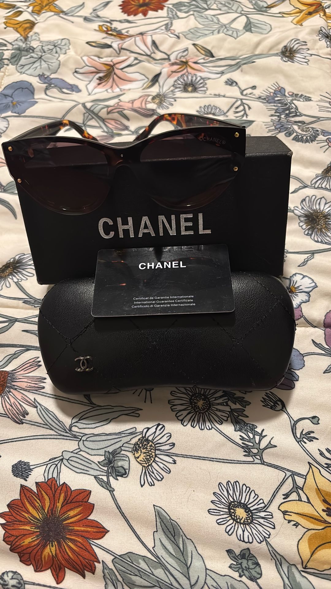 CHANEL Sunglasses