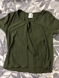 Livi by Olivia Rae olive green short-sleeve top