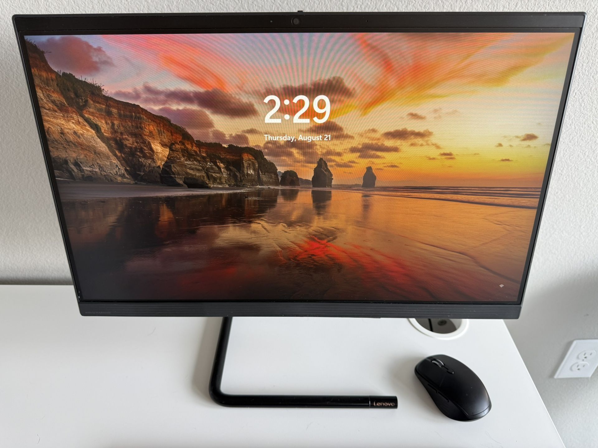 Lenovo IdeaCentre AlO 3 24IMB05 FOEU - All-in-one with stand