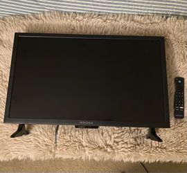 INSIGNIA 24" Smart Fire TV w Alexa