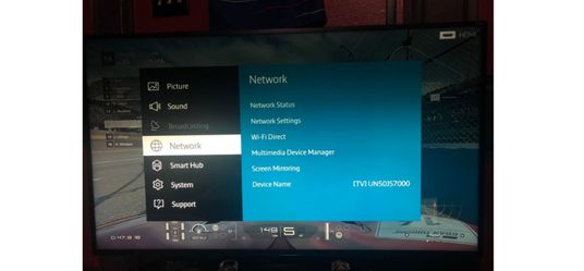 Samsung 50" 4k smart tv with remote works but top is dim