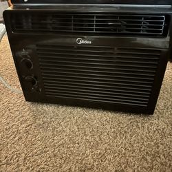 2 Ac Units And 2 Fans 