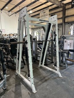 Smith machine body master