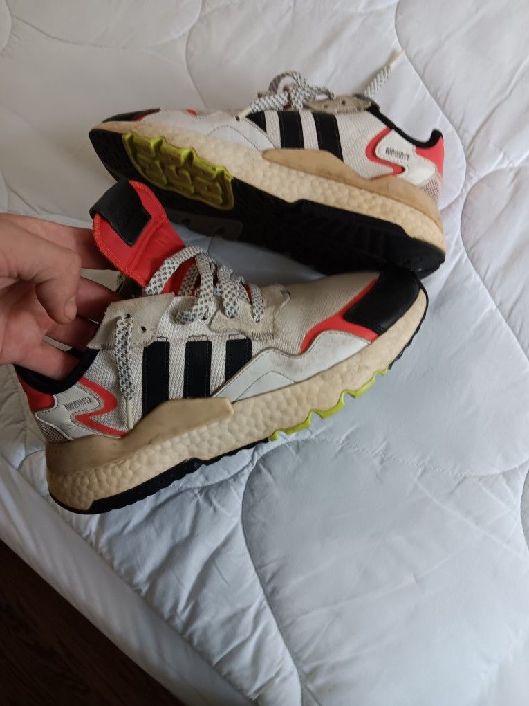 Sz 8 Adidas Runners