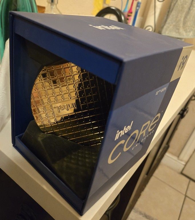 Intel i9 12900k