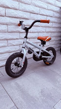 Toddler bike with training wheels