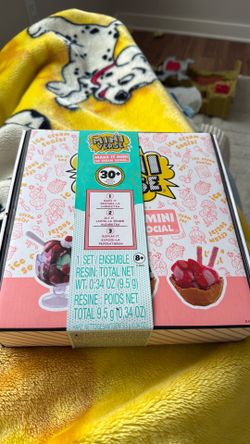 Mini verse ice cream social