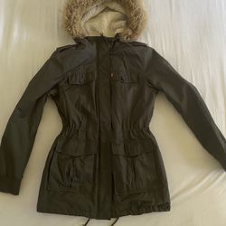 Levi Army Green puffer