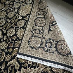 Hand knotted Indian Rug