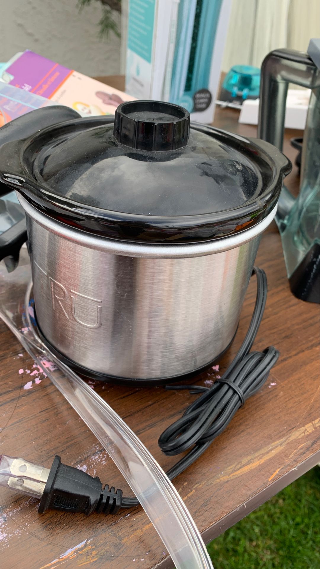 Mini slow cooker