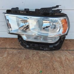 2019-2024 Dodge Ram 2500 Halogen Headlight 