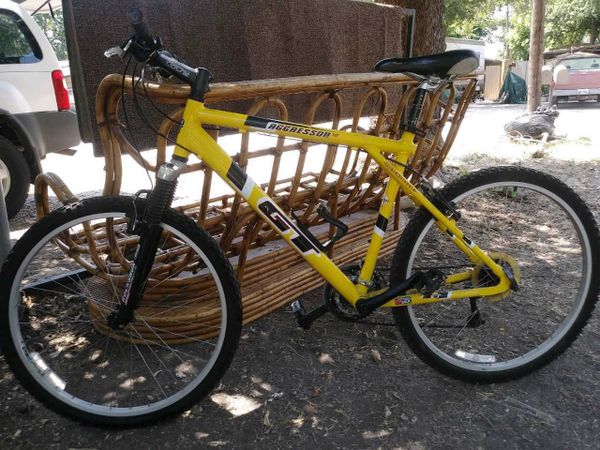 yellow gt bike