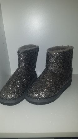 Girls boots