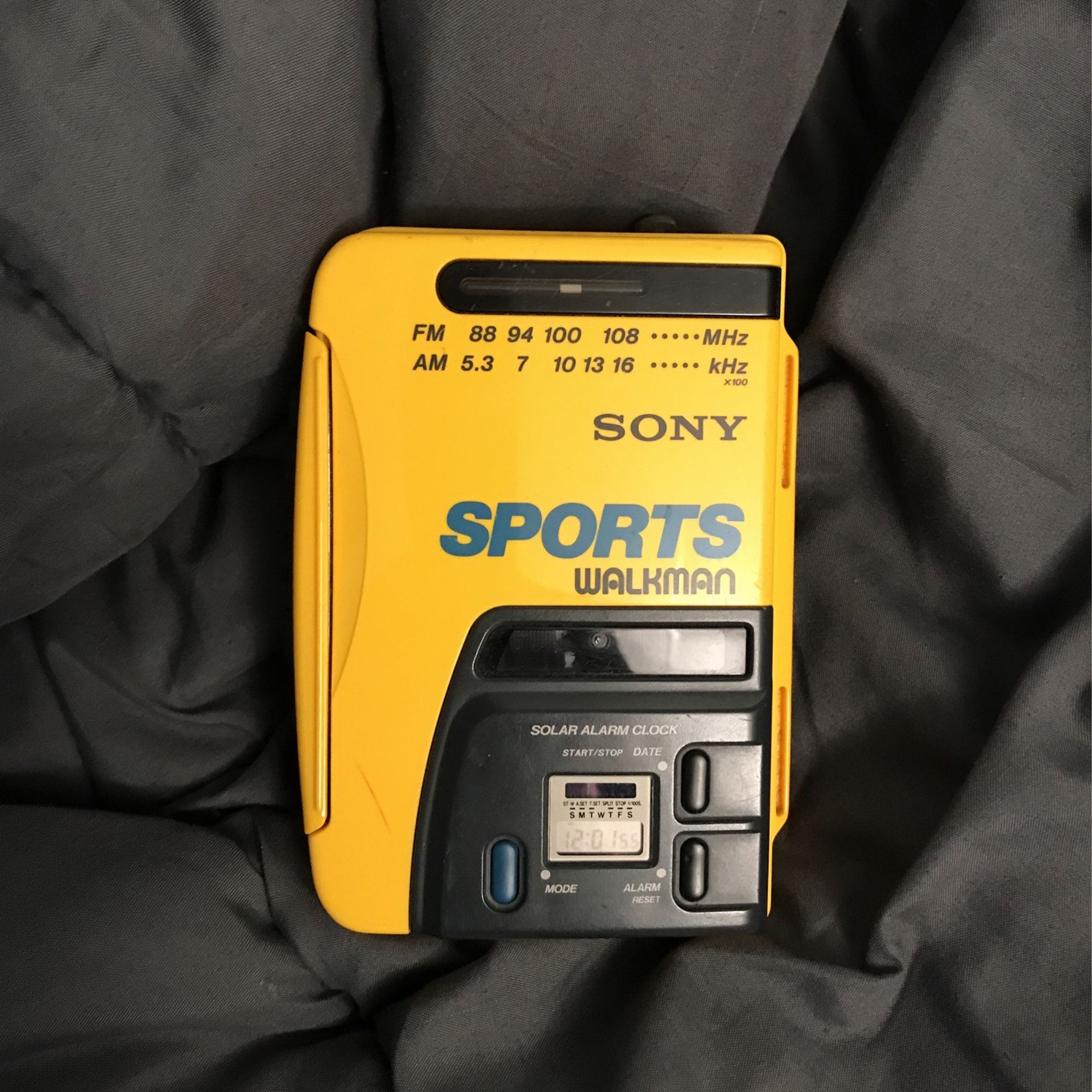 90s Vintage Sony Sports Walkman🔥🔥