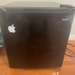 Mini Refrigerator Haier 