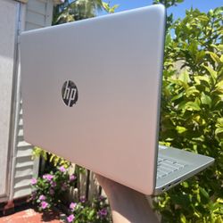 HP Laptop 14” Ryzen 3 - Fast & Reliable - Great Condition!