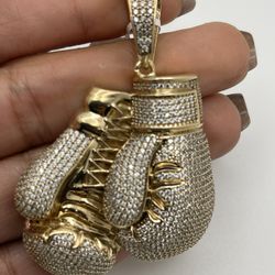 10k White Stone Pendant 