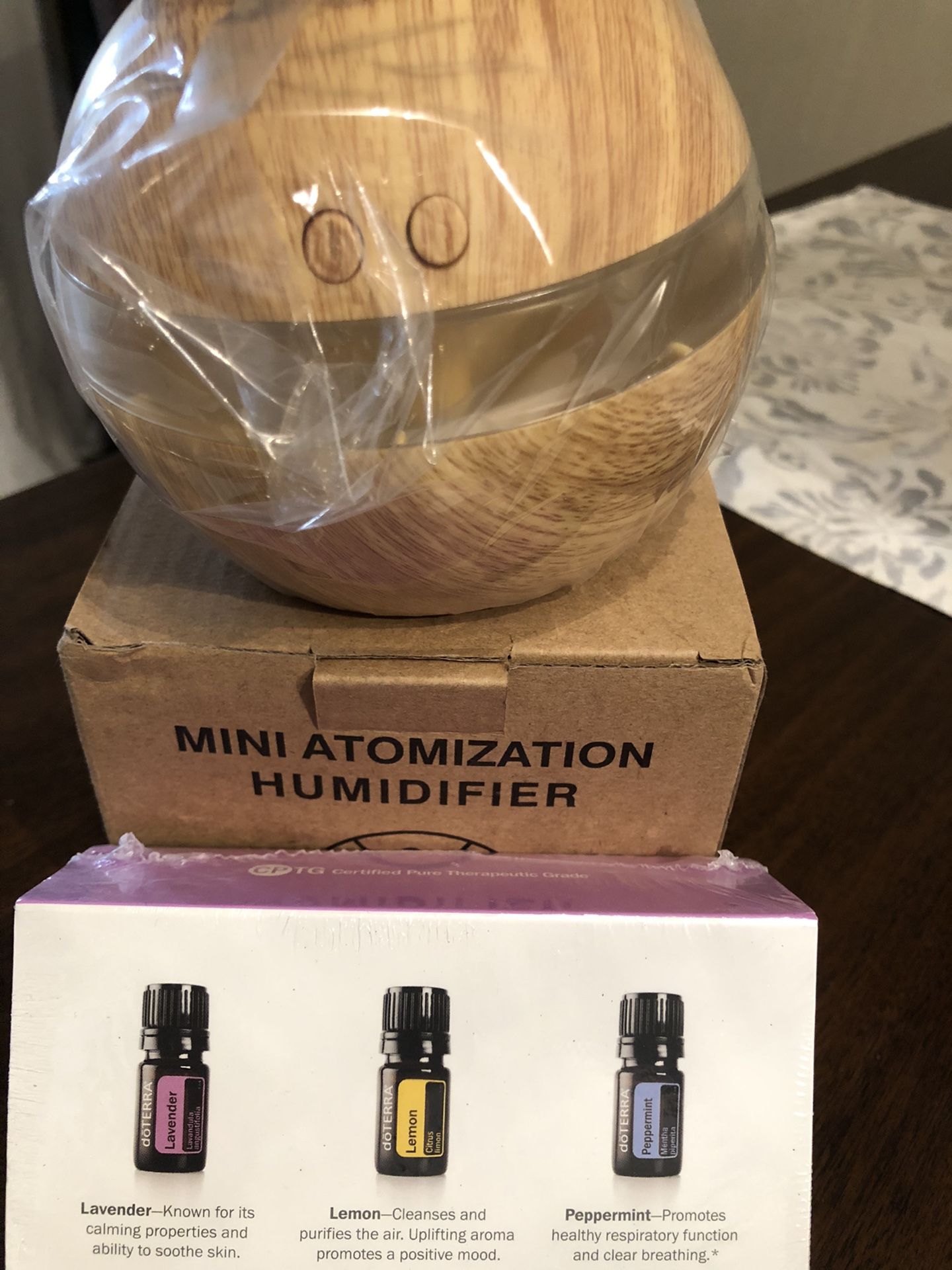 Mini Humidifier w/ Introductory Set Of Oils