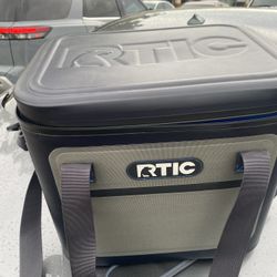 Artic 30 Can Cooler. 