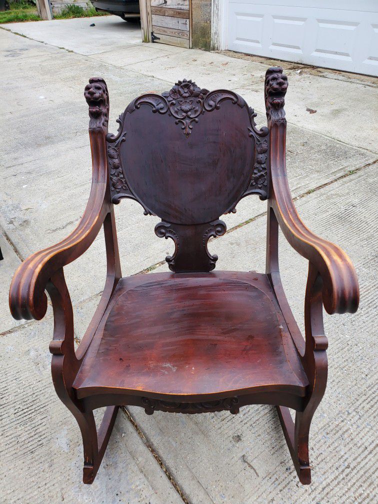 Antique Rocking Chair With Lions Head