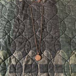 Necklaces / Bracelet 