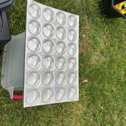 24 Count Cupcake, Heavy Duty, Aluminum Baking Pan