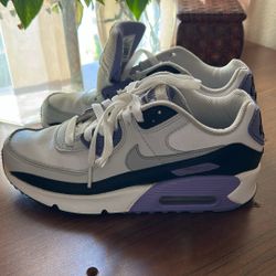 Size 4.5 Girls Nike Air Max