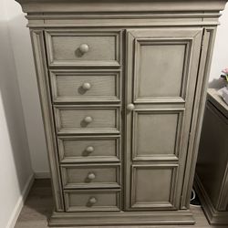 Gray Cachet Dresser