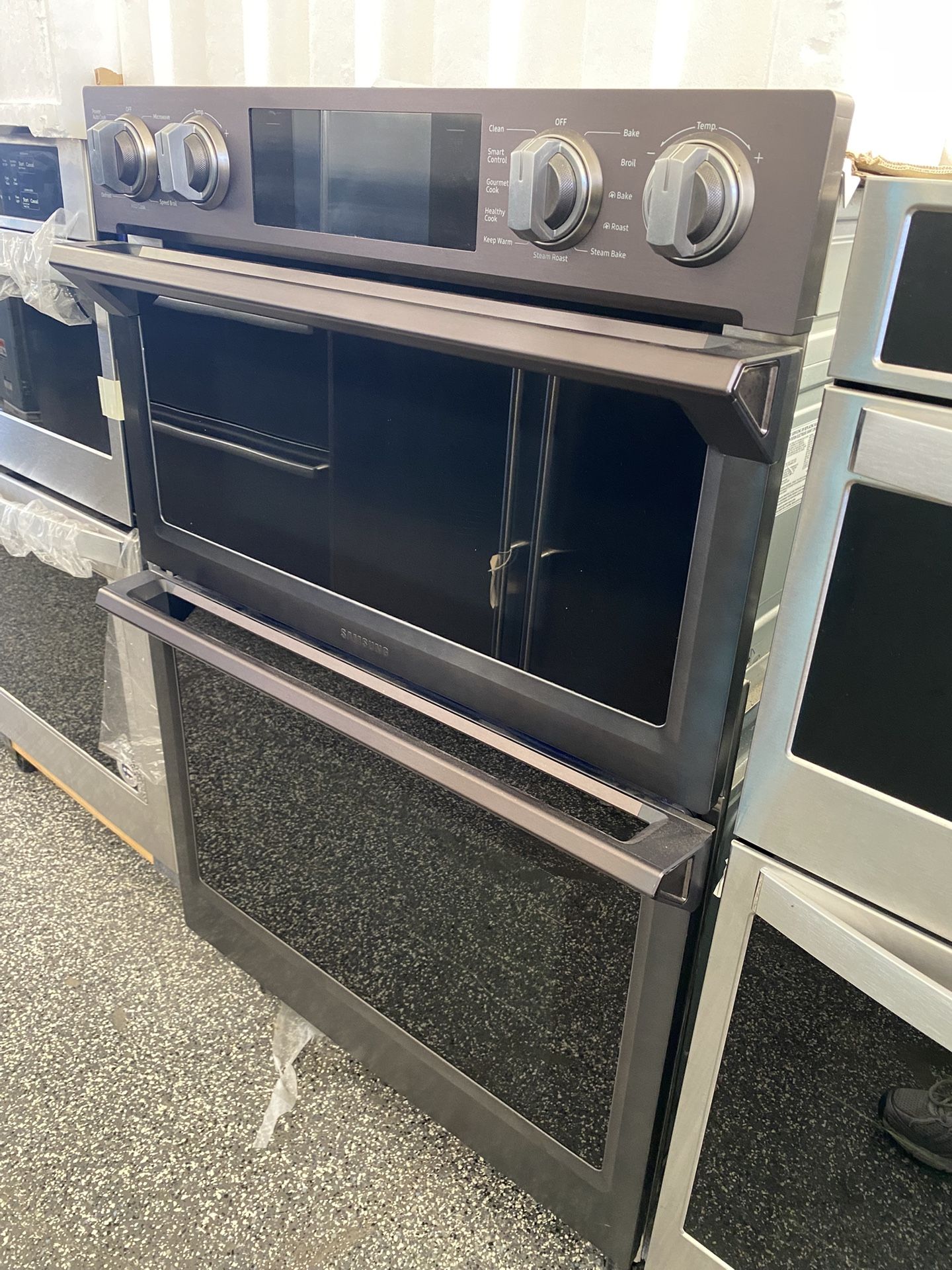 New Samsung 30” Microwave Oven Combo In Black Stainless Steel 