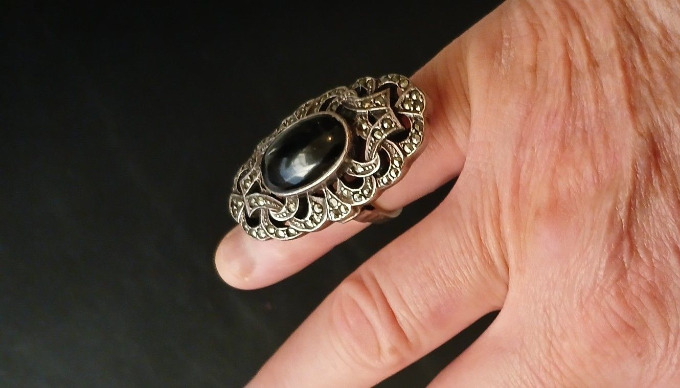 Rare Vintage 925 Silver Black Onyx & Marcasite 6.5" Ring